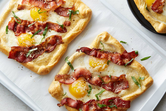Spiksplinternieuw Simpel en lekker: ontbijt pizza met ei en bacon | Freshhh IK-33