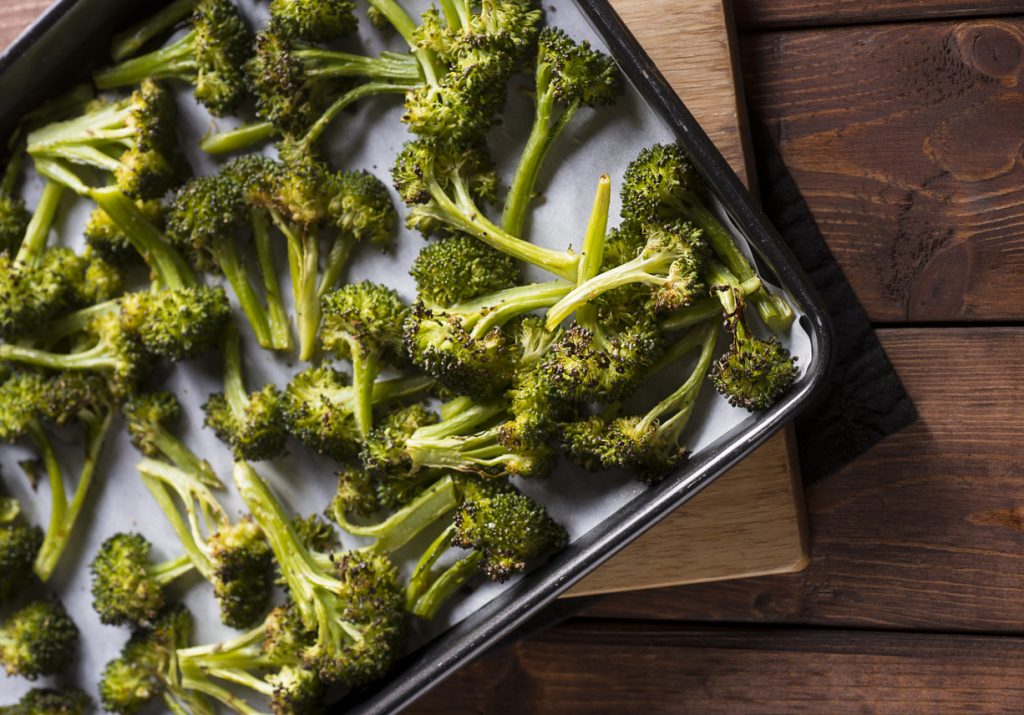 Geroosterde Broccoli Side Met Parmesan En Chili | Freshhh