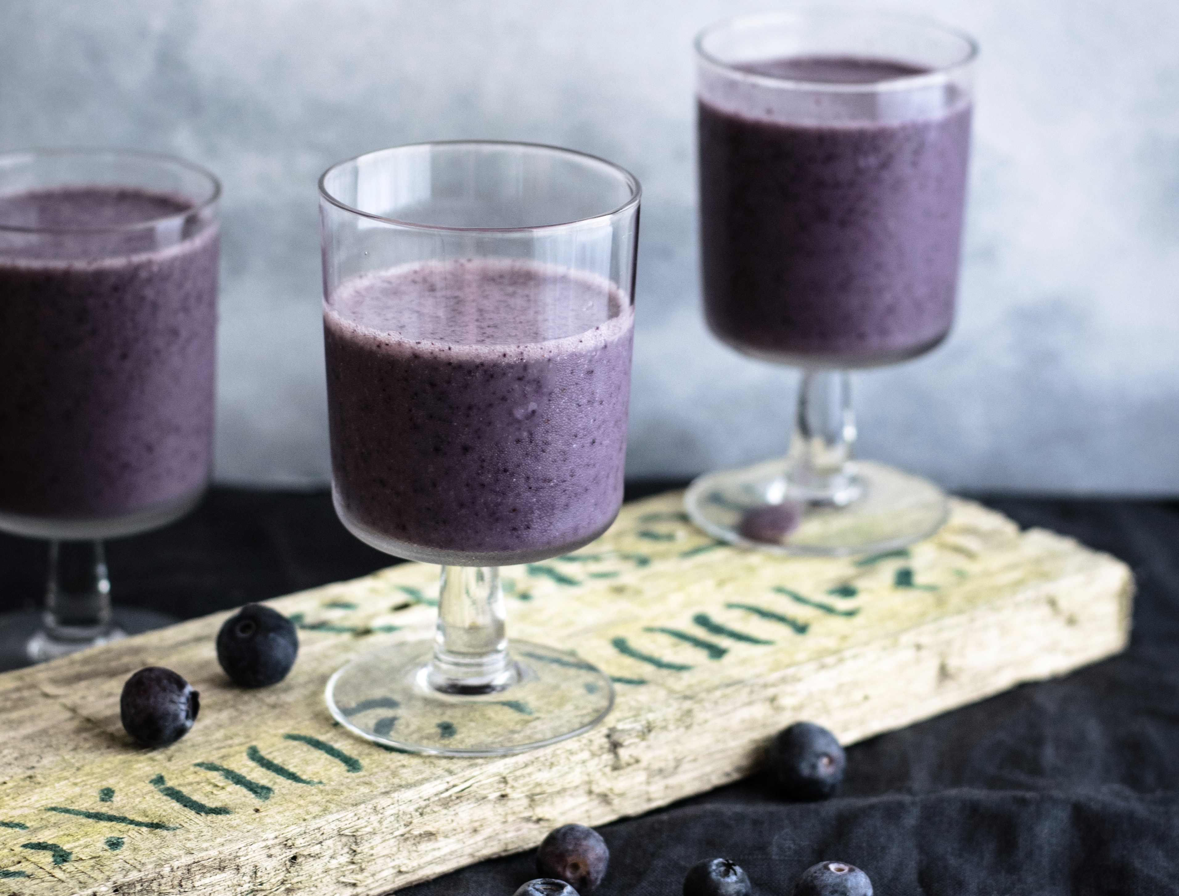 banana and blueberry smoothie