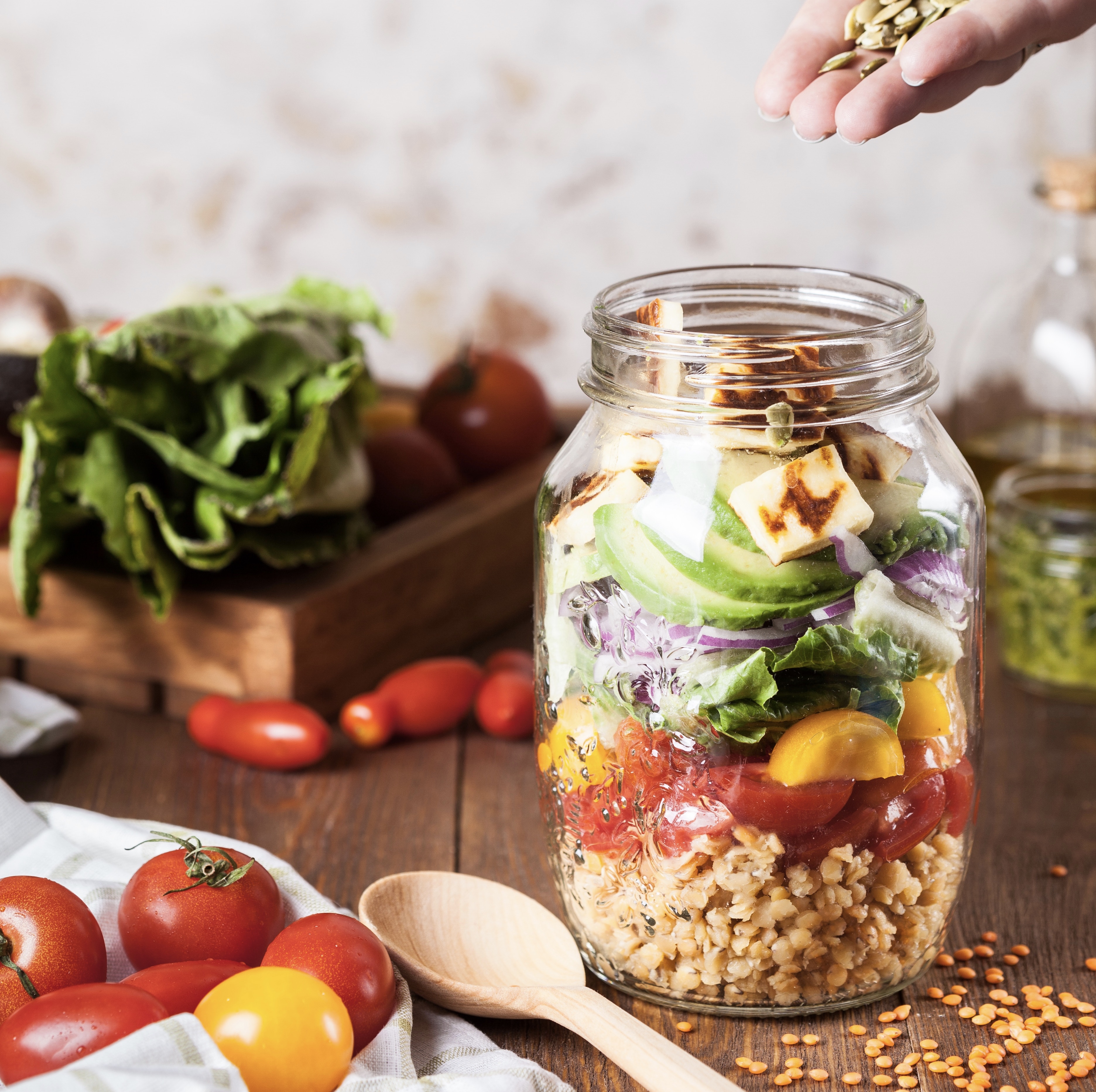 Easy salad in a jar to go