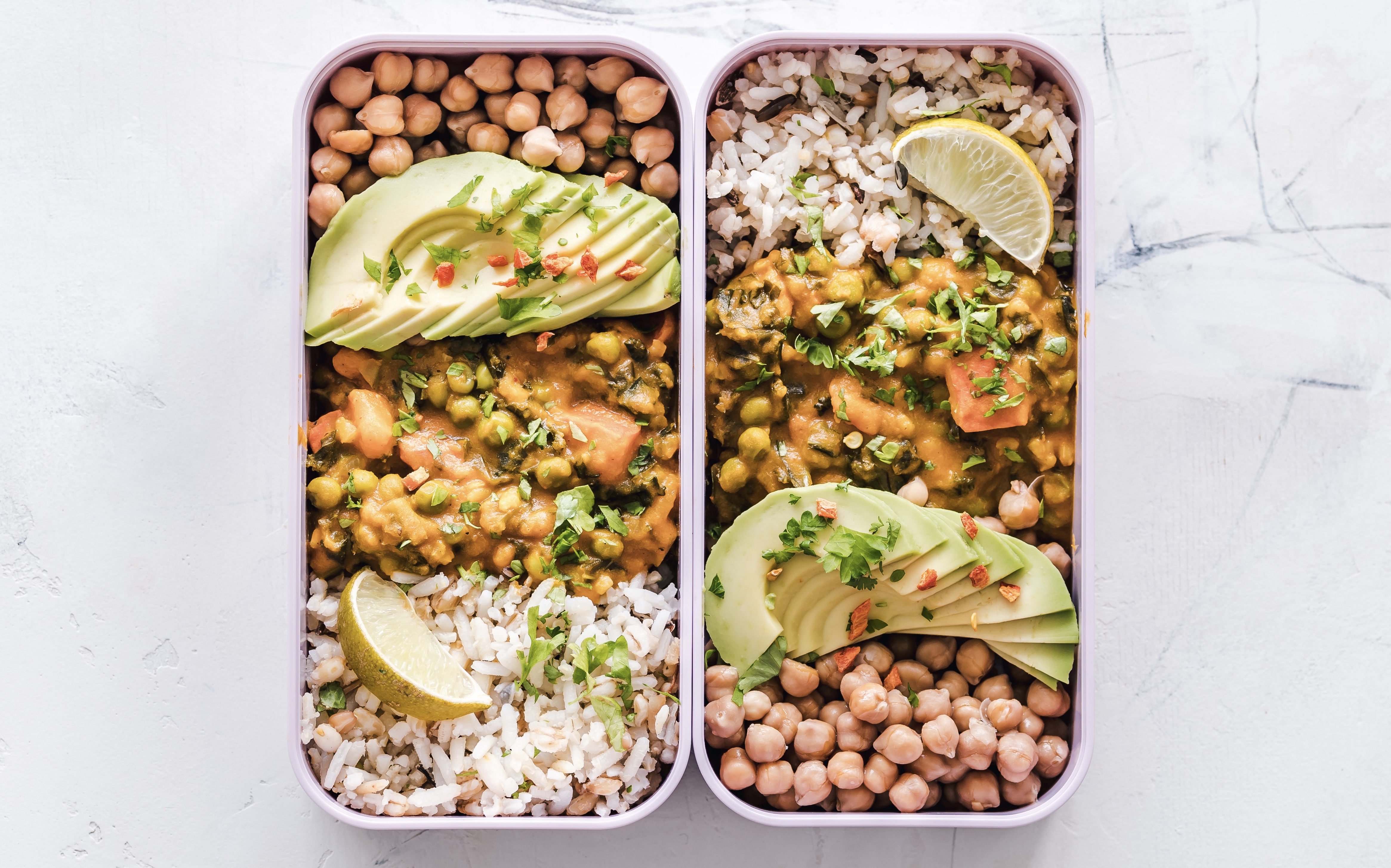 Kikkererwten paprika curry met verse pompoen to go
