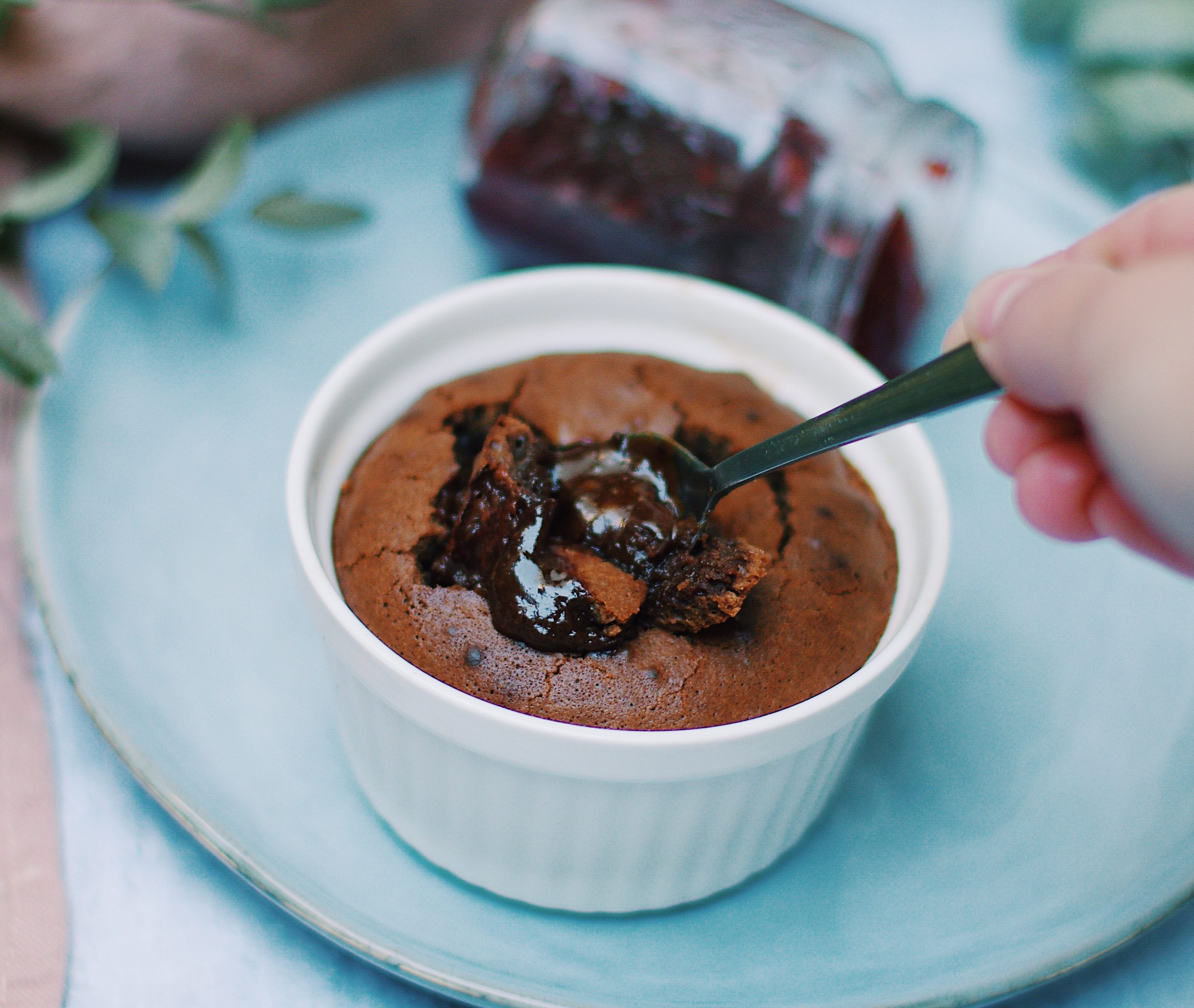 Lava mugcake: de nieuwe guilty pleasure uit de airfryer of oven