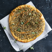 Naanbrood met hummus en spinazie: super snel en makkelijk