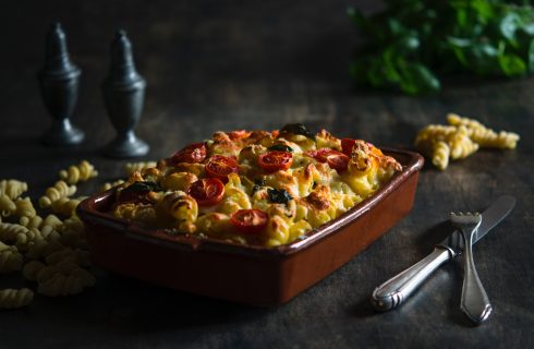 Pasta ovenschotel: Fusilli met tomaat en kaas