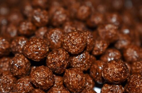 Paleo snack: chocolade en noten energieballetjes