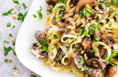 Recept: pasta met paddenstoelen en vegan bechamelsaus