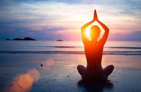 Hoe start ik een yoga flow? De zonnegroet