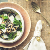 Recept: zwarte pasta met witte truffelsaus en spinazie