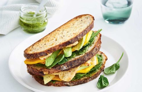 Lunchecept: gezonde tosti met haloumi