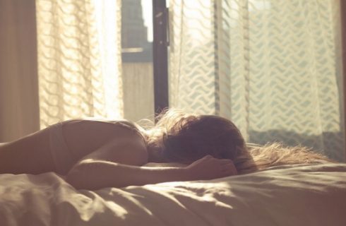 Een social jetlag: de reden waarom jij het hele weekend wilt slapen