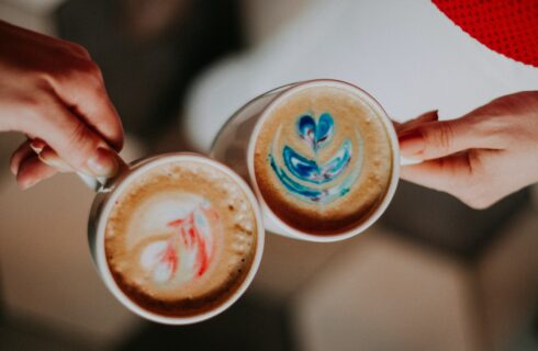 Koffierecepten van tiktok: zo wordt jij ook barista!