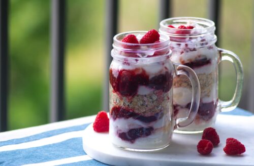 Strawberry cheesecake overnight oats, een gezond ontbijtje!