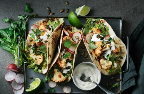 Festival food: veggie taco’s met geroosterde bloemkool