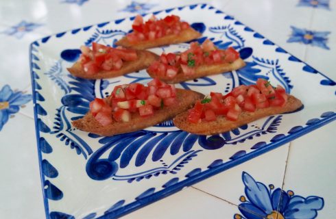 HOMEMADE – Heerlijke (en gezonde) Italiaanse bruchetta’s pomodori