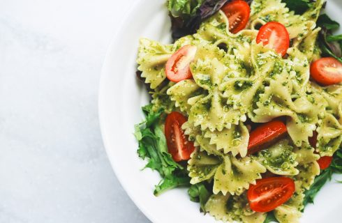 Gezond & goedkoop: Volkoren pasta pesto met twist