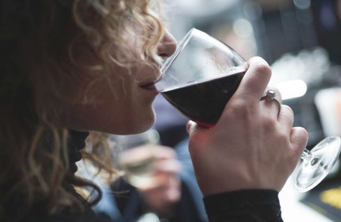 Wat jij eet en drinkt heeft invloed op hoe je gezicht eruit ziet!