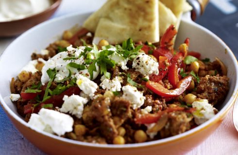 Geniet van deze lekkere rijstschotel met feta en gehakt