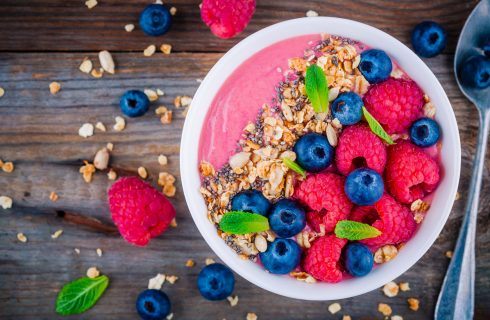 Heerlijke smoothie bowl met frambozen als ontbijt!