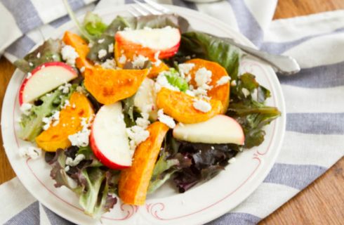 Geroosterde zoete aardappel met appel salade