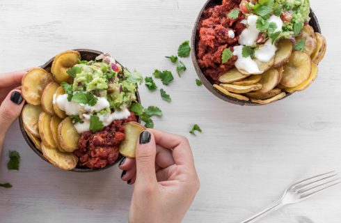 Lekker variëren met deze aardappel nacho’s met drie toppings