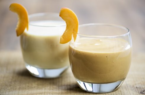 De perfecte perzik-banaan detox smoothie